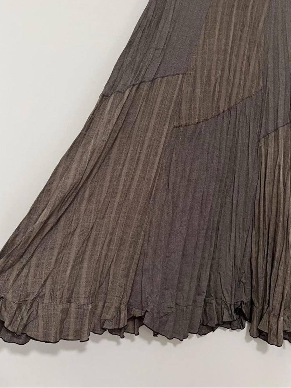 Tribal Earthy Patchwork Maxi Skirt / Krinkle Pleated / Archival - Picture 2 of 5